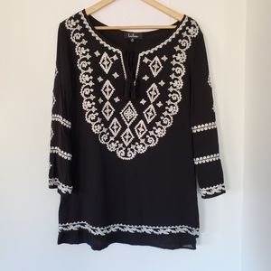 LULUS Sz M Black LS Tunic Top White Embroidery Gold Sequins Bohemian